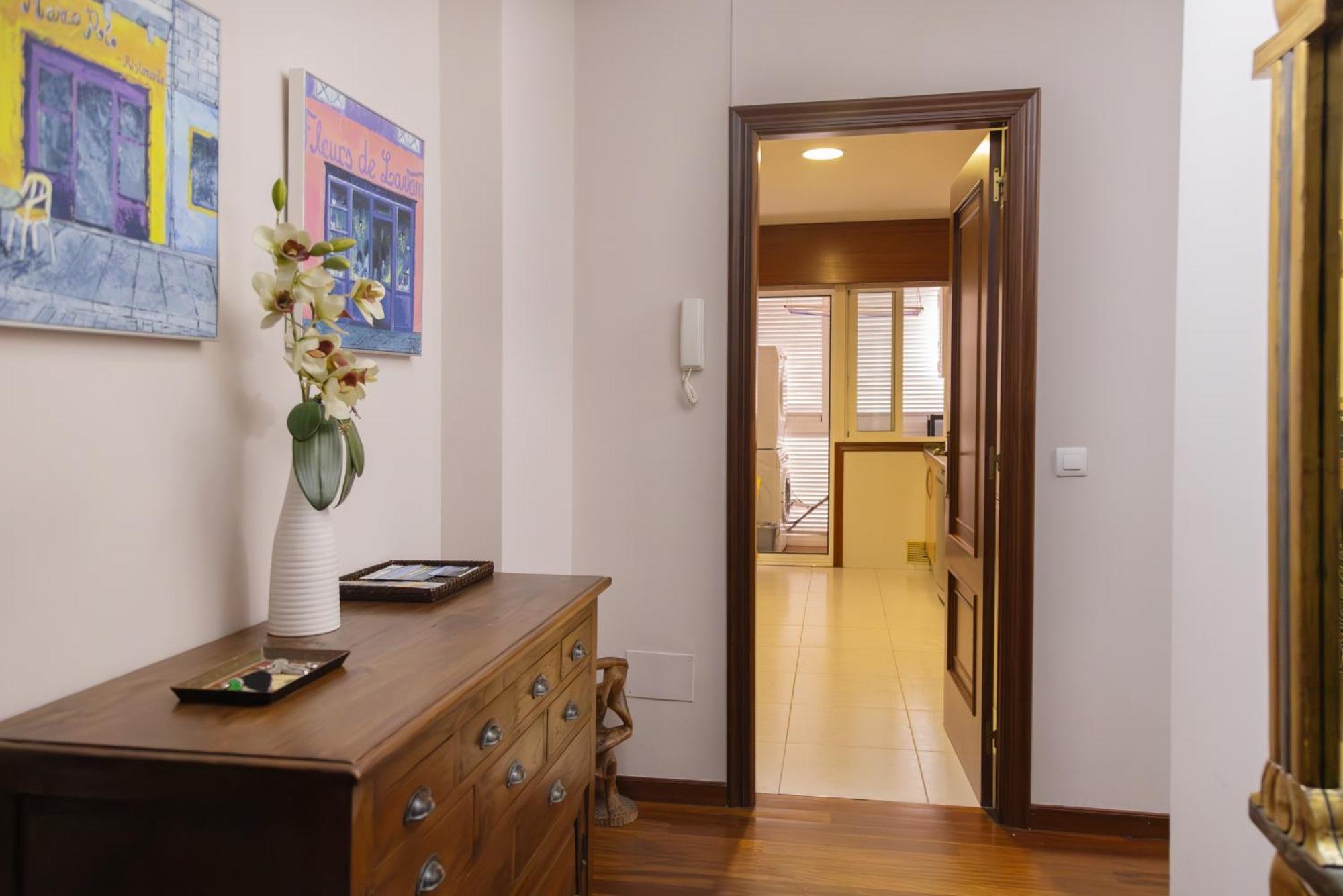 או גרובה Apartamento Completo, Amplio, Muy Iluminado Y Con Plaza De Garaje Incluida. מראה חיצוני תמונה
