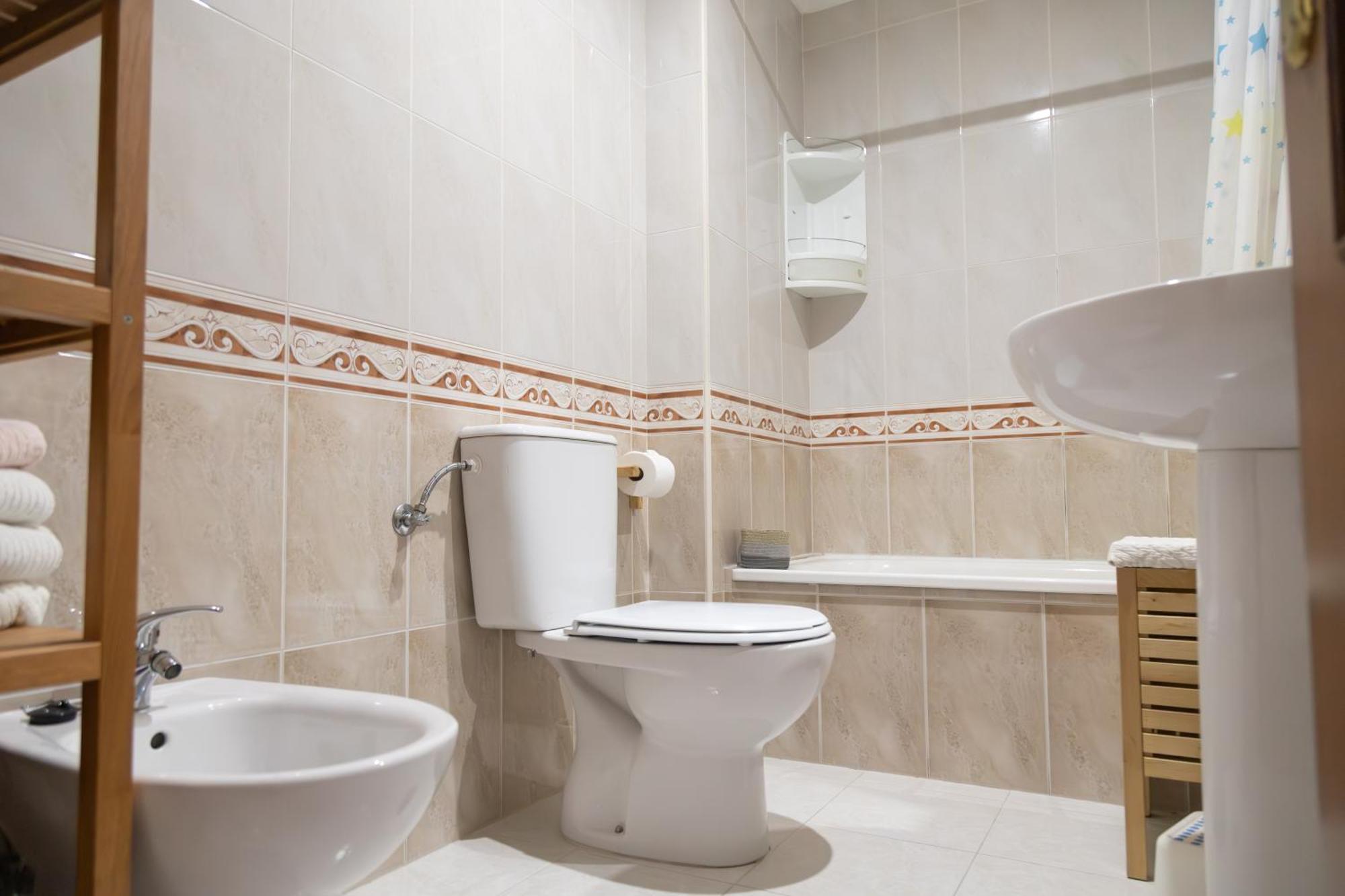 או גרובה Apartamento Completo, Amplio, Muy Iluminado Y Con Plaza De Garaje Incluida. מראה חיצוני תמונה