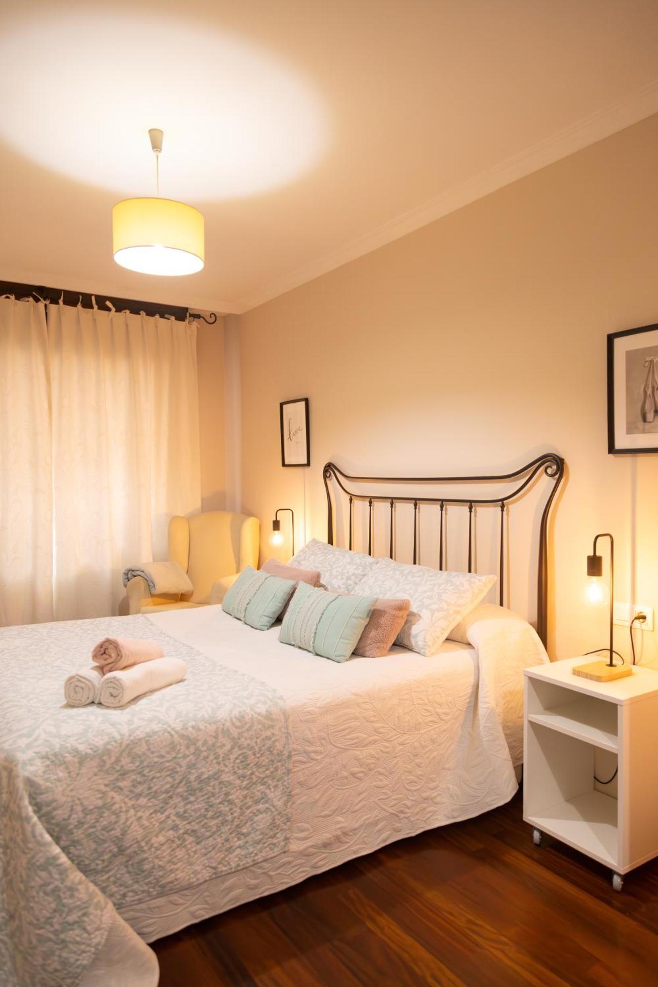 או גרובה Apartamento Completo, Amplio, Muy Iluminado Y Con Plaza De Garaje Incluida. מראה חיצוני תמונה