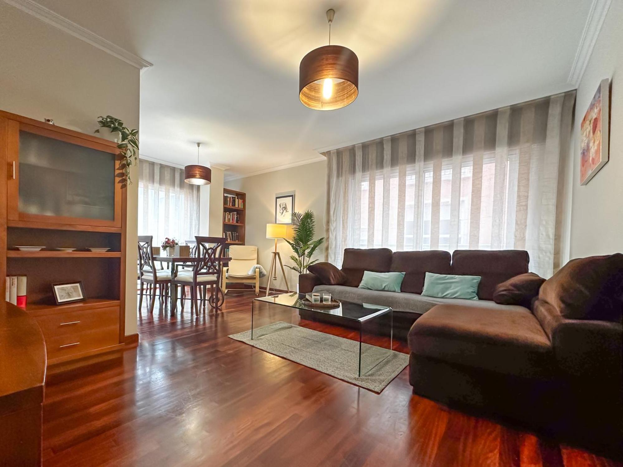 או גרובה Apartamento Completo, Amplio, Muy Iluminado Y Con Plaza De Garaje Incluida. מראה חיצוני תמונה