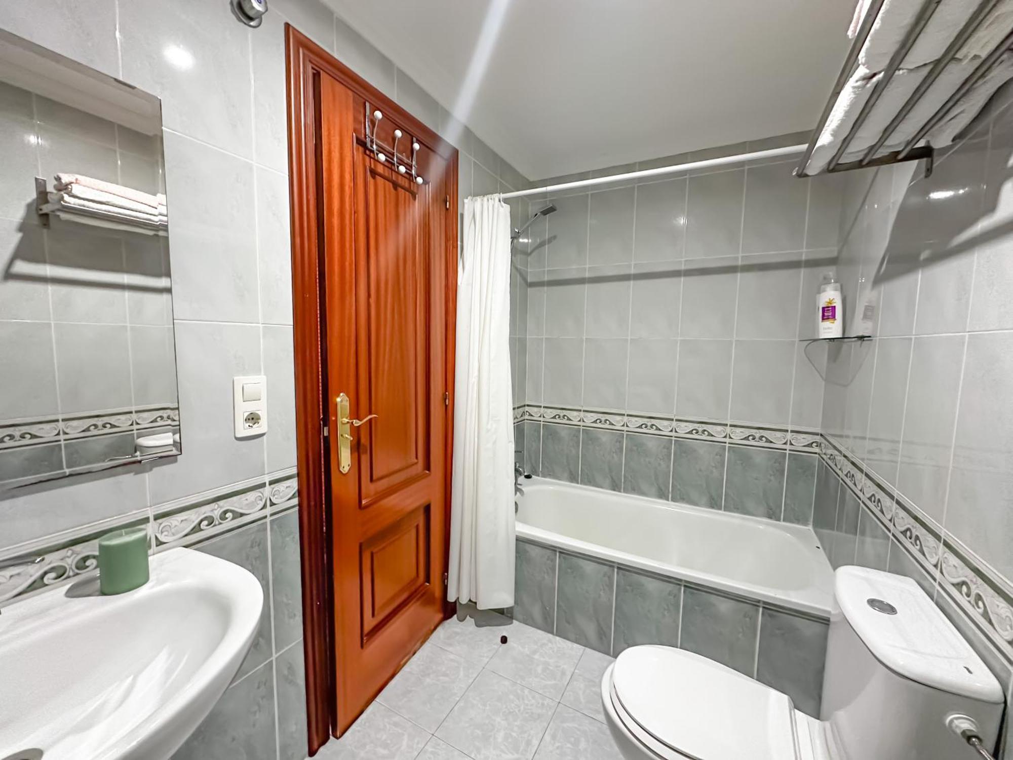או גרובה Apartamento Completo, Amplio, Muy Iluminado Y Con Plaza De Garaje Incluida. מראה חיצוני תמונה